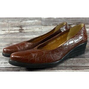 Salvatore Ferragamo Boutique Croc Embossed Wedges Loafers sz 7.5 4A color Brown